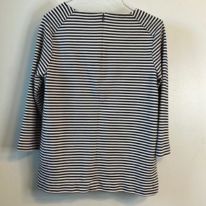 Black and white long sleeve tee